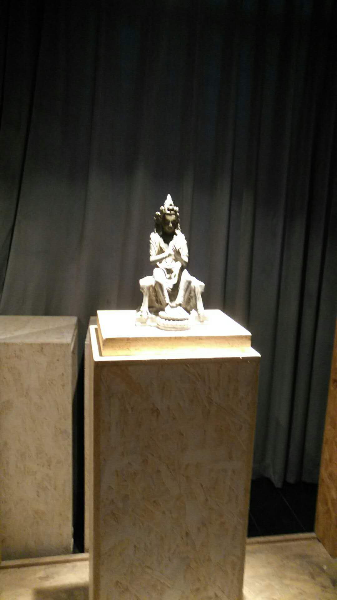 青铜（金箔）红桃国际
